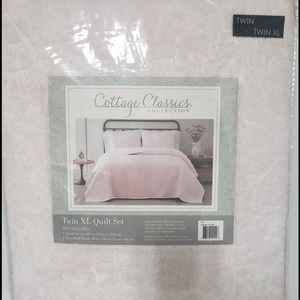 ❌Sold❌Cottage Classics Spring Bloom Quilt Set